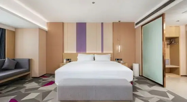Двухместный люкс Superior Lavande Hotel (Kunming Railway Station Wujiaba Metro Station)