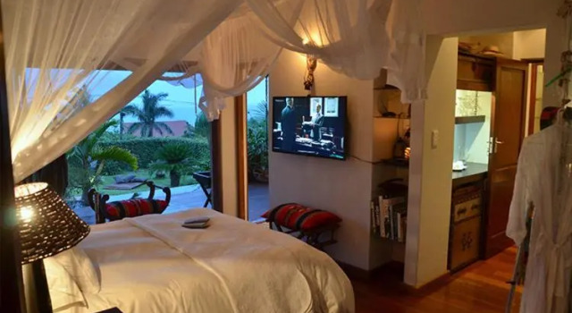 Jakitas Guest house, Забронировать Гостевой дом Баллито Durban North Coast