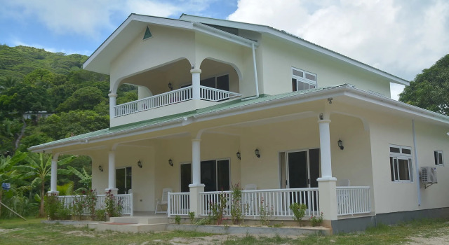 Julies Holiday Home, Book Hotel Hotels in Mahe with Parking, Parking