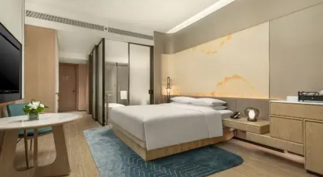 Люкс Holiday Inn Beihai Silver Beach