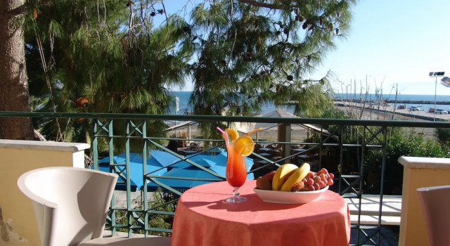 Номер Standard с балконом и с видом на море Ignatia Hotel