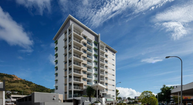 Апартаменты Central Kensington Apartments