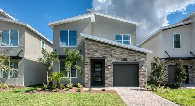 5BR Themed Home - Private Pool Prime Location