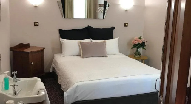 Astor Private Hotel, Забронировать Отель Отели и гостиницы Хобарт, рядом с Elizabeth Street Mall Hobart, Отель