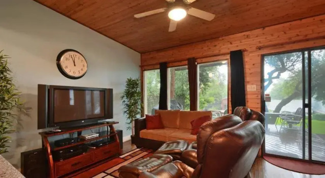 Chill with a View by TurnKey Vacation Rentals, Забронировать Отель Отели Остина 3 звезды, рядом с Lamar Beach, 3*
