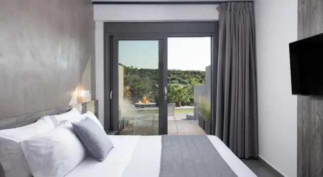 Horizon Dream Villas, Book Villa Hanioti 