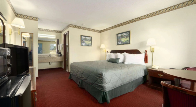 Двухместный номер Standard Days Inn by Wyndham Augusta Fort Eisenhower