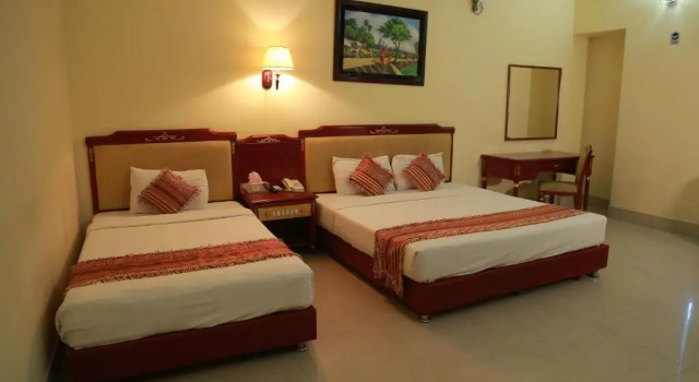 Трёхместный номер Standard Hotel Metro International