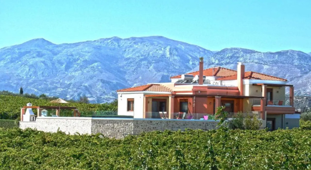 Коттедж Cretan Vineyard Hill Villa