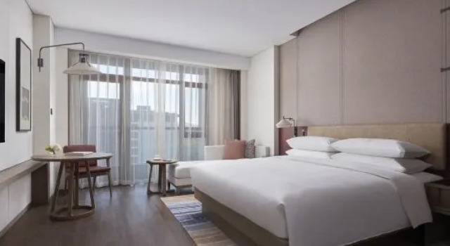 O podwyższonym standardzie dwuosobowy pokój Courtyard by Marriott Beijing Yanqing