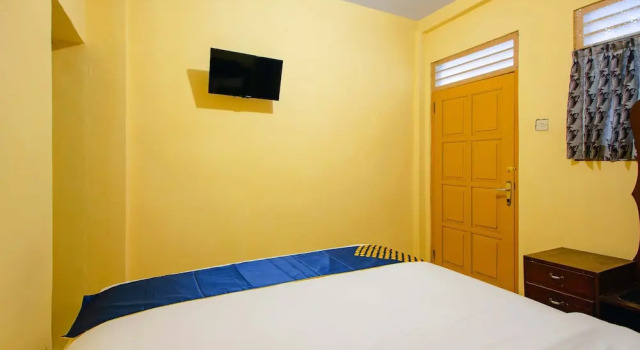 SPOT ON 2880 Wisma Larasati, Book Hostel / Vandrerhjem Hostels i Mantrijeron, Hostel / Vandrerhjem
