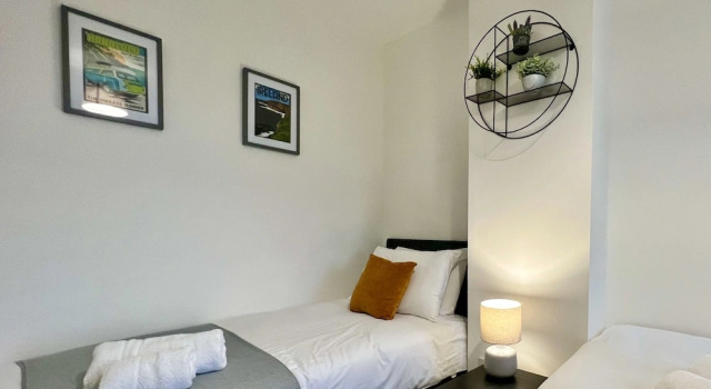 Семейный коттедж Bramhall House