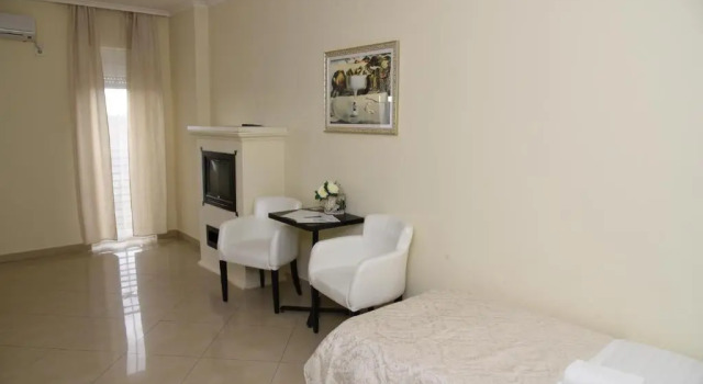 Трёхместный номер Standard Garni Hotel Dash