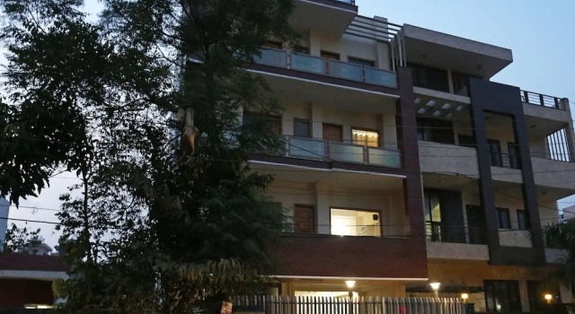 OYO 14444 JMK House, Забронировать Отель Гургаон 