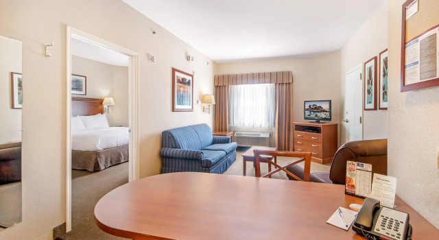 Двухместный люкс Candlewood Suites Longview by IHG
