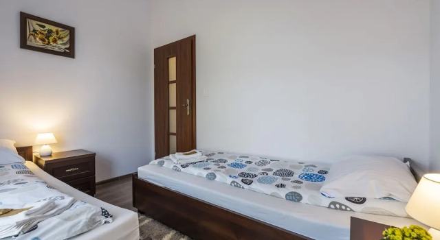 Апартаменты с 2 комнатами с балконом и с видом на сад Mala Italia Apartments