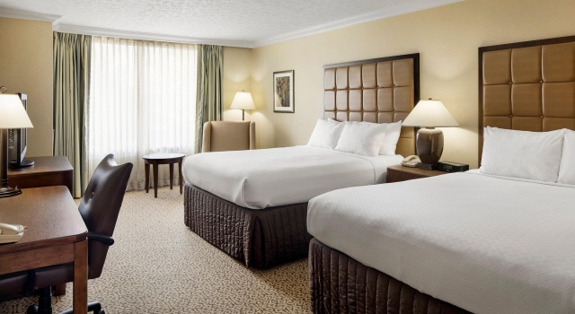 Номер Standard Crowne Plaza Louisville Airport Expo Ctr by IHG