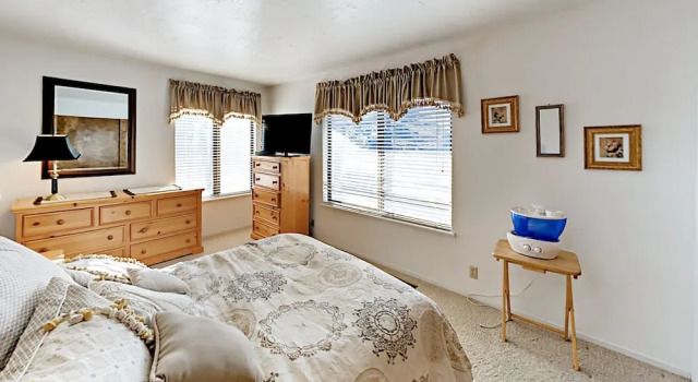 Katherine - 3 Br Townhouse