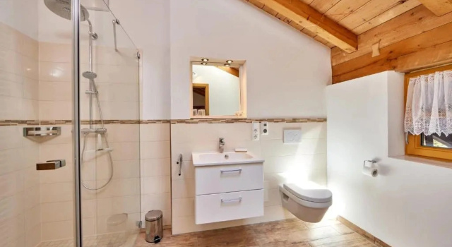 Трёхместный номер Standard с балконом Appartements Gasthof Schleifmühle Unterammergau