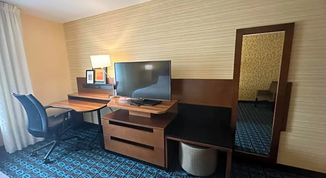 Номер Standard Fairfield Inn & Suites by Marriott Detroit Chesterfield