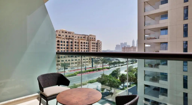 Двухместный номер гостевой с балконом Hilton Dubai Palm Jumeirah