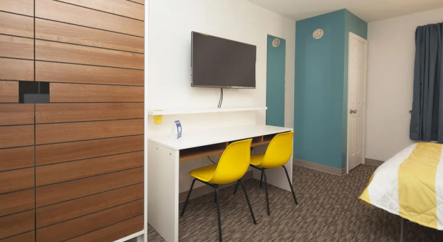 Savannah Suites Newport News, Varaa Hotelli Hotellit Minnesota pysäköinnillä, Pysäköinti