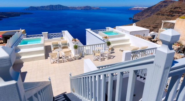 Полулюкс Iriana Suites