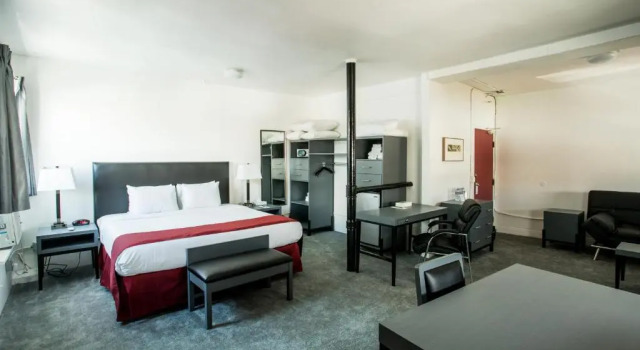 Люкс American Hotel