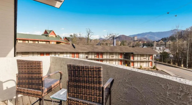 Четырёхместный люкс Econo Lodge Inn & Suites on the River