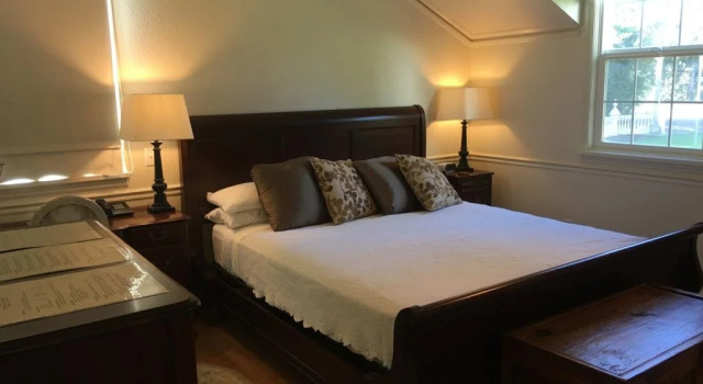 Bear Creek Inn, Book Hotel Merced Californien