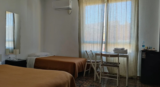 Pensión Benavente, Забронировать Гостевой дом Монкофар Azahar Coast