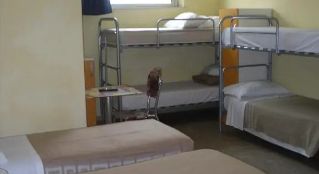 Кровать в общем номере Hostel San Marino