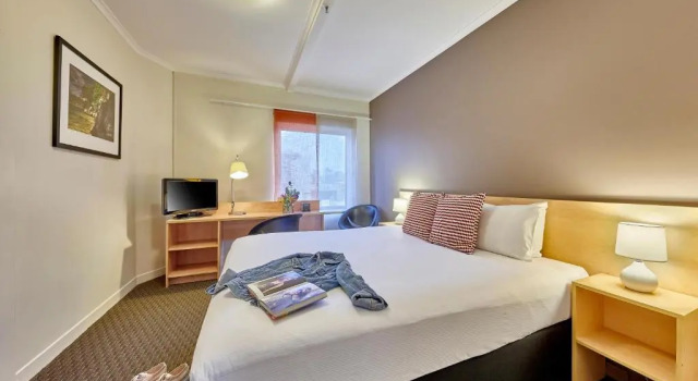 Superior Double room with city view ibis Perth