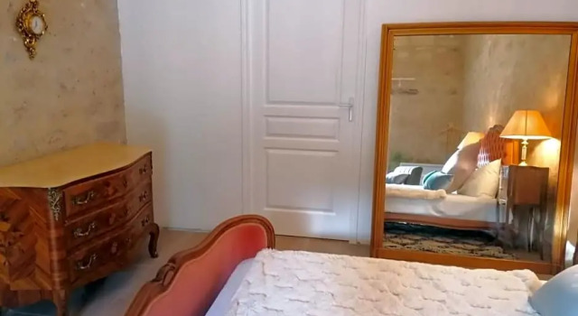 Chambre et belle terrasse, Book Hotel Chars Ile de France