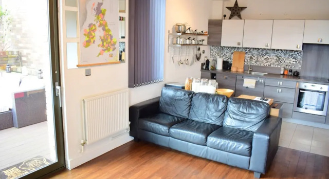 2 Bedroom East London Apartment, Varaa Huoneisto Asunnot kohteessa Merseyside, Huoneisto
