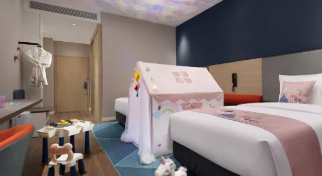 Семейный тент Holiday Inn Express Changsha University Tech City by IHG