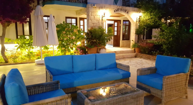 Amphora Hotel