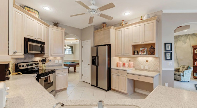 Villa Key Largo - Heated Pool & Spa, Private Beach, with Bicycles - Roelens Vacations, Забронировать Вилла СПА-отели Кейп-Корал, SPA-услуги