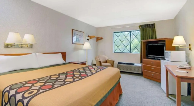 Люкс Super 8 by Wyndham Stamford/New York City Area
