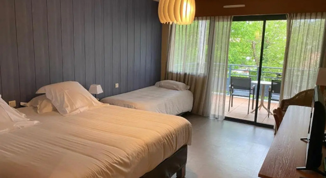 Номер Comfort Hotel Le Pavillon Bleu