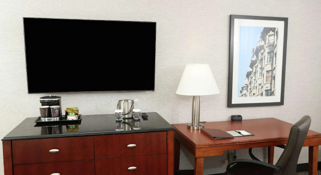 Четырёхместный номер Standard DoubleTree by Hilton Boston/Westborough