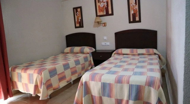 Hostal Restaurante Montoro, Varaa Hotelli Montoro Madrid