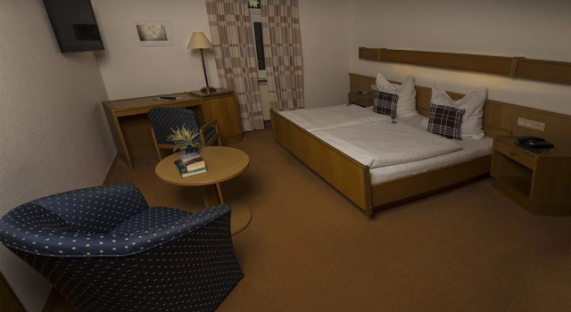 Hotel Dorheimer Hof, Забронировать Отель Фридберг земля Гессен