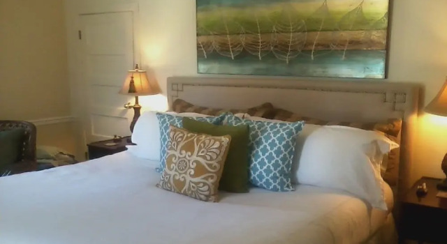 Standard- suite Meadowood Inn