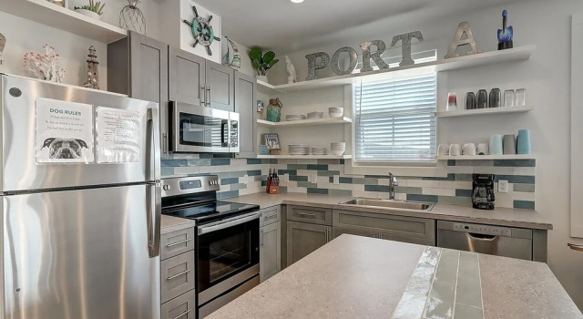 5 Oclock Chateau Mv2d 3 Bedroom Condo by Redawning