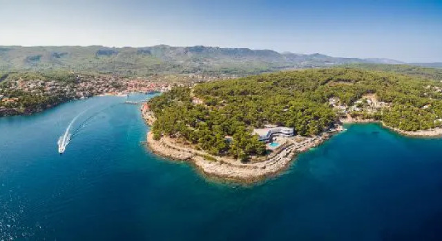 Fontana Resort - Comfort Apartments, Prenota Appartamento Hotel a Croatian Islands con piscina, Piscina
