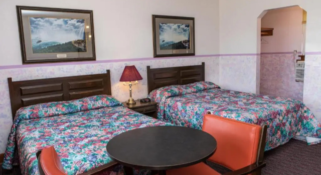 Четырёхместный номер Standard Haven Motel