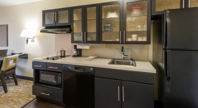 Четырёхместный люкс Candlewood Suites Del City by IHG