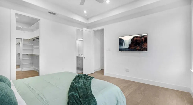 Houston 6 Bedroom Home