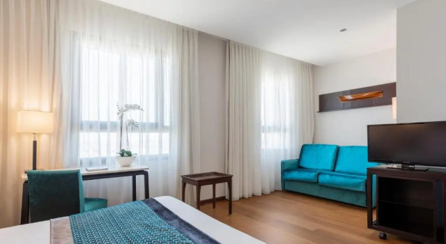 Двухместный номер Superior Eurostars Gran Valencia